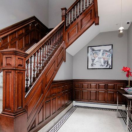 A Stylish Stay W/ A Queen Bed, Heated Floors.. #3 Brookline Exteriör bild