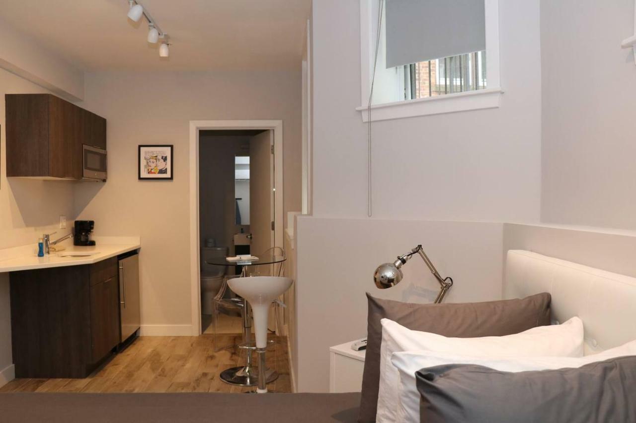 A Stylish Stay W/ A Queen Bed, Heated Floors.. #3 Brookline Exteriör bild